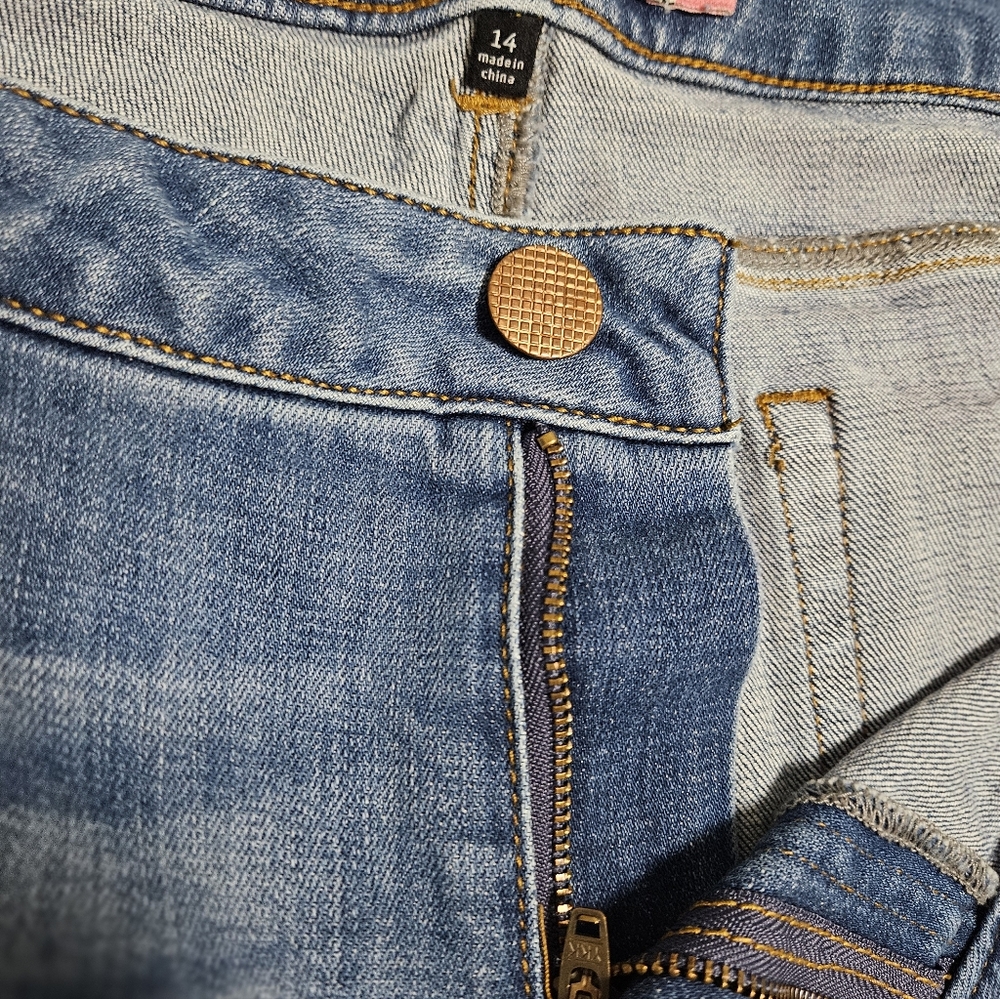 Cabi boyfriend jeans, size 14 - Picture 8 of 8